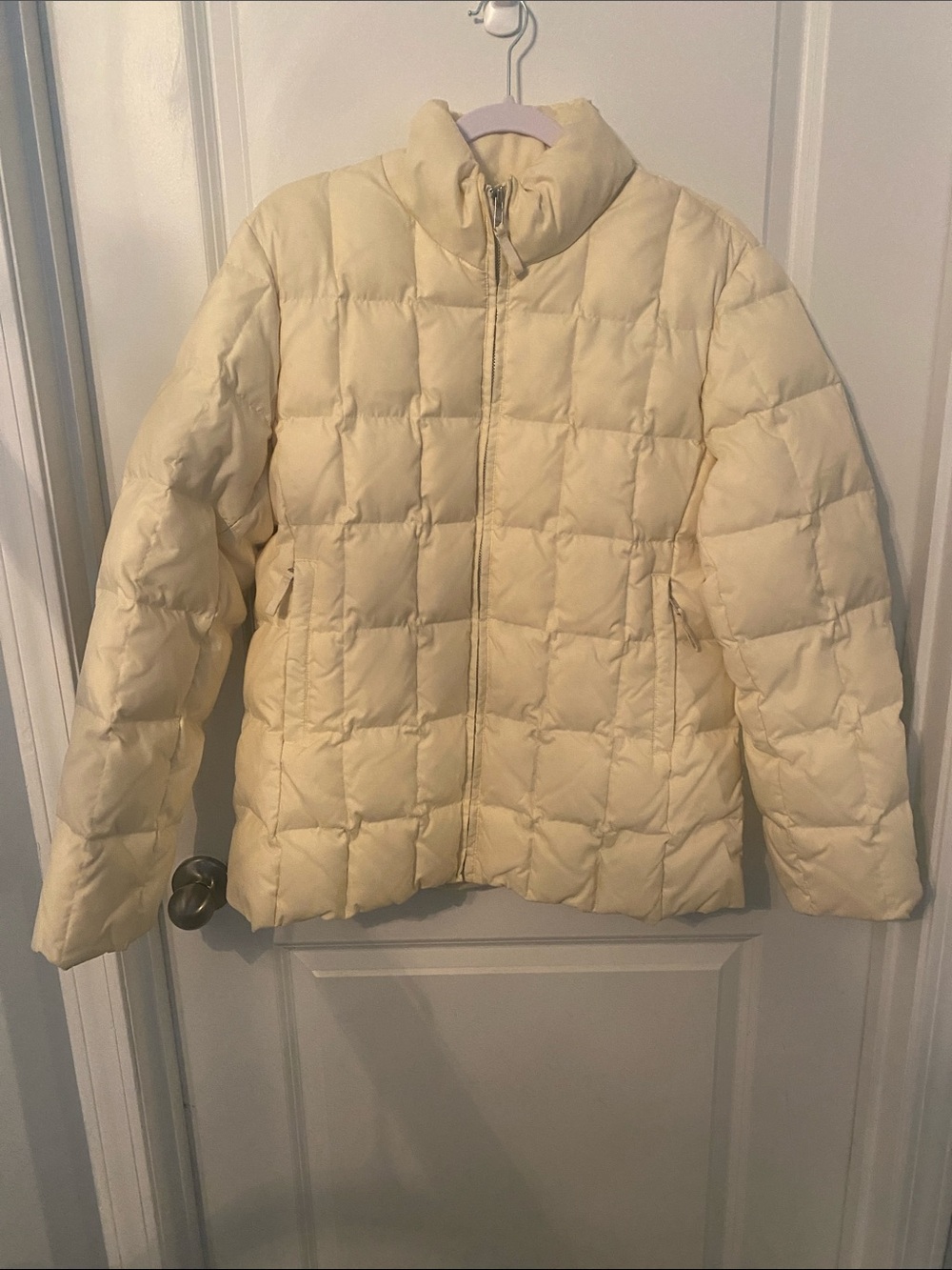 GAP Women's Light Cream Quilted Puffer Jacket